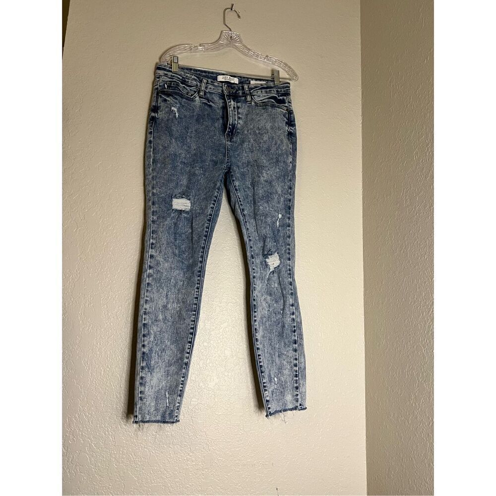 WOMENS JUDY BLUE SKINNY FIT DISTRESSED JEANS SZ 11/30‎ LONG INSEAM
